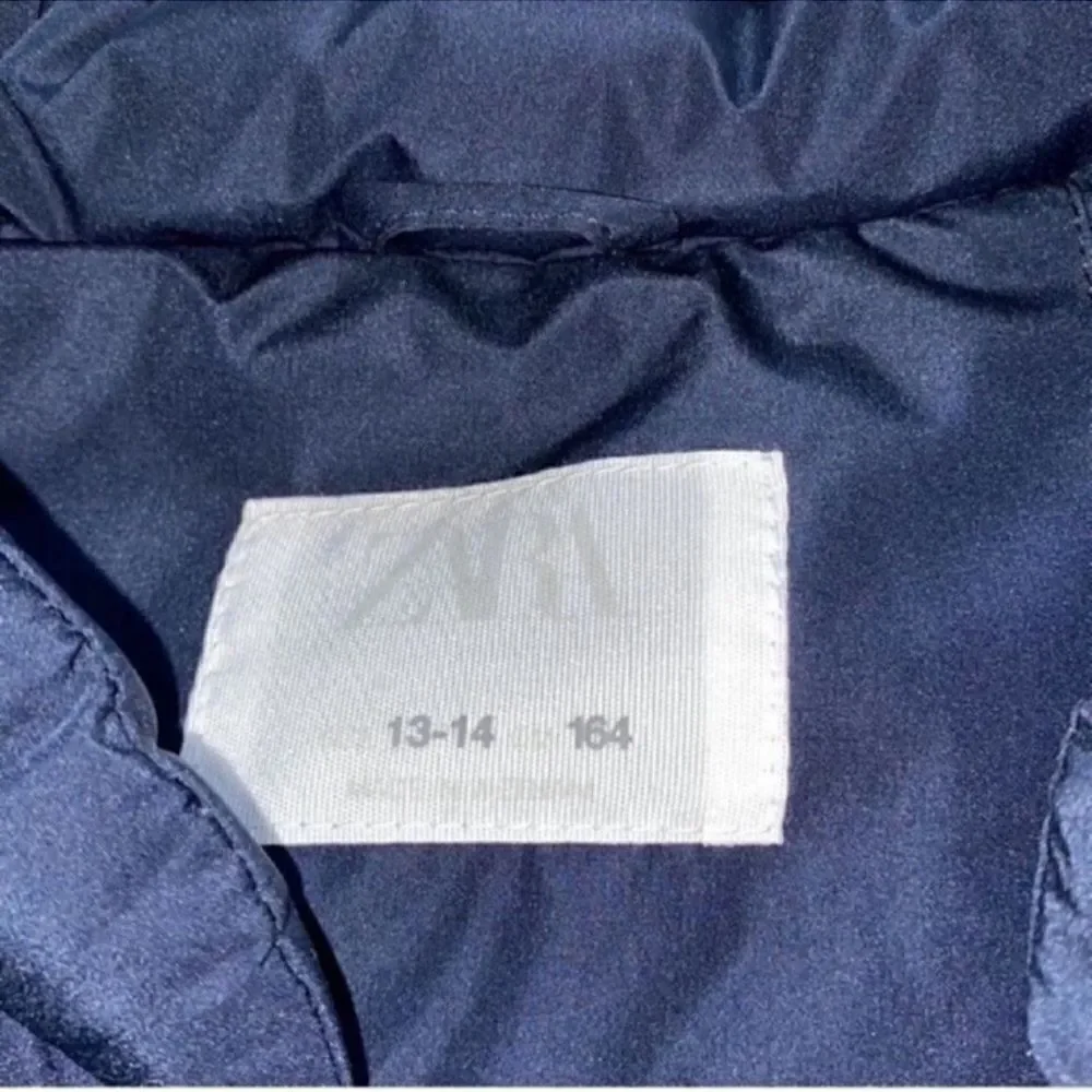 Zara Boys Navy Blue Puffer Vest(Size 13-14yrs)